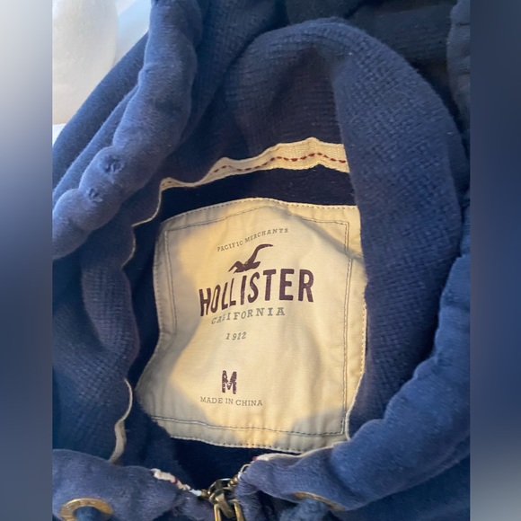 Men’s Hollister Sweatshirt - Picture 8 of 8
